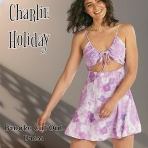 CHARLIE HOLIDAY Brooke Front Cutout Lilac Floral Flowy Skirt Mini Dress NWT/LG